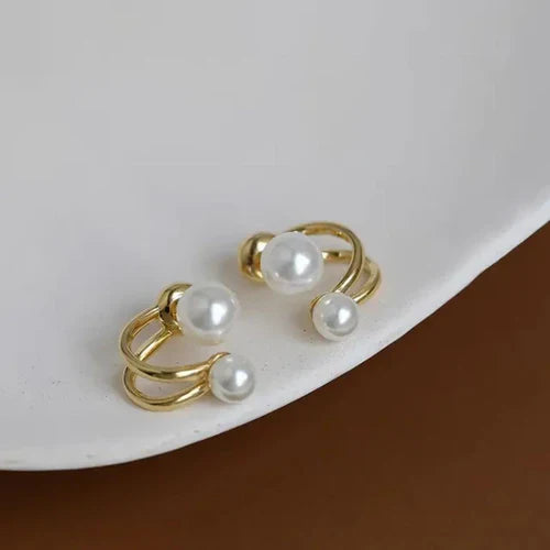 Double Pearl Stud Earring